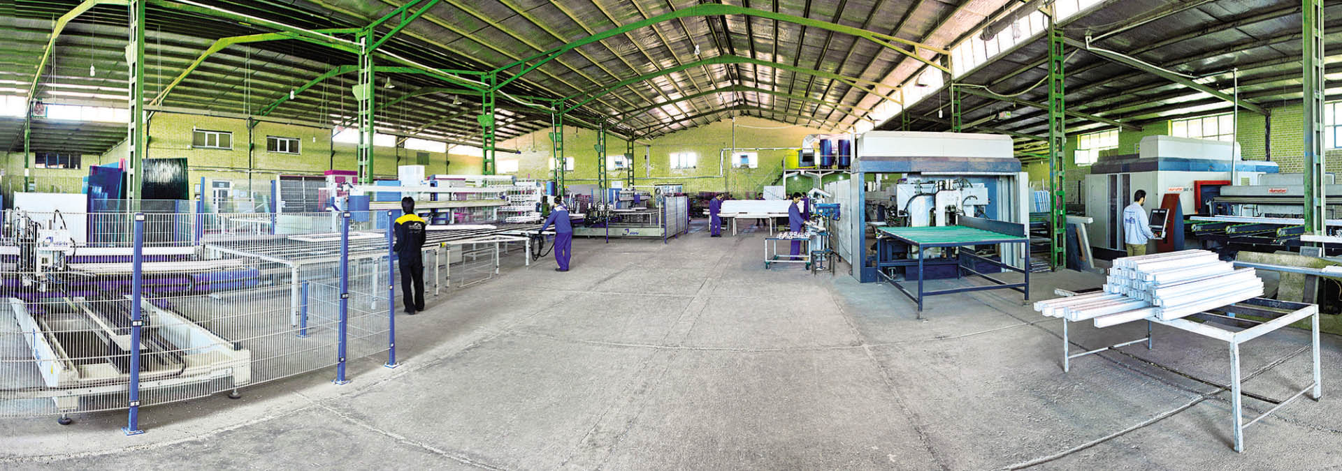 بزرگترین تولیدکننده در و پنجره یو پی وی سی با شیشه چندجداره در شرق کشور